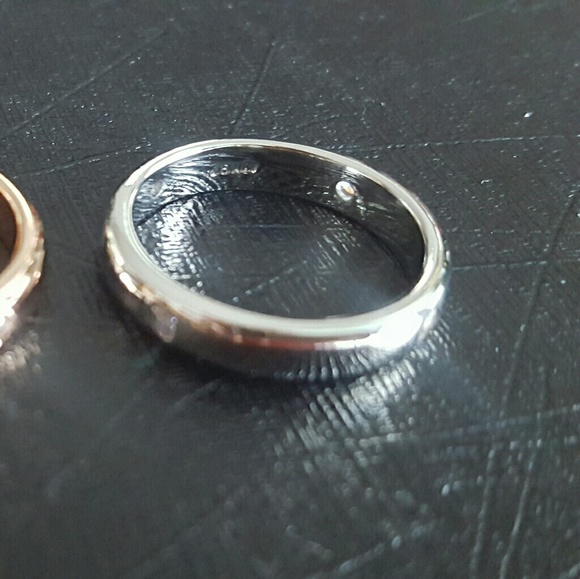 Flush Setting CZ Ring - Picture 6 of 7